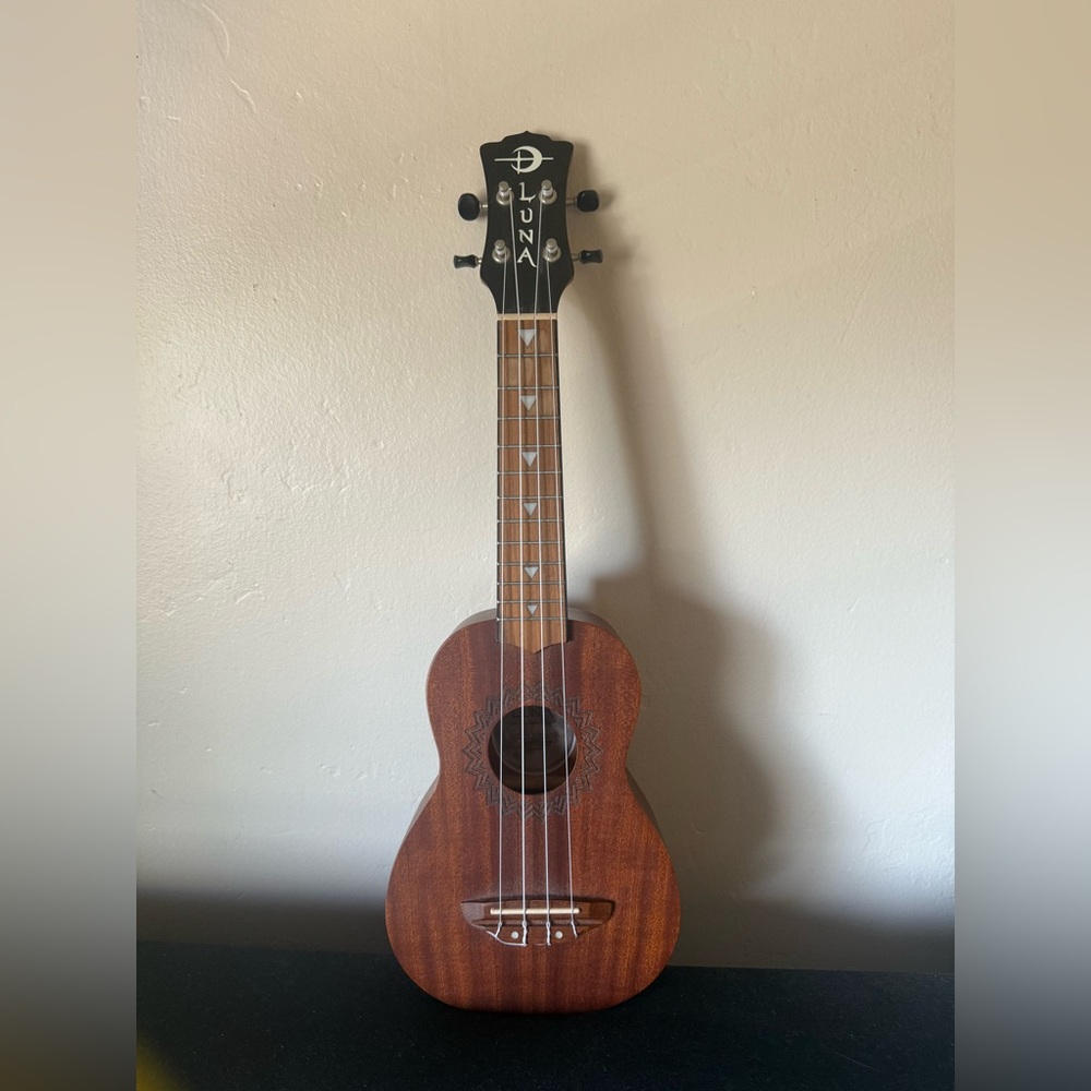 Luna Ukulele